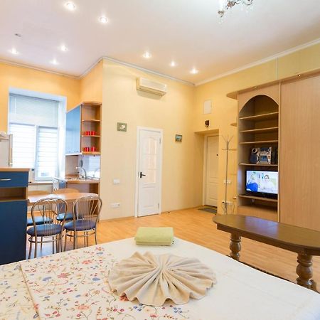 Central Area Apartments Kiev Ngoại thất bức ảnh