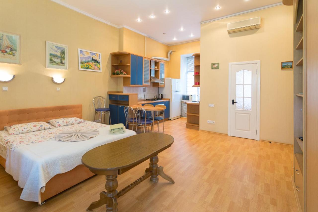 Central Area Apartments Kiev Ngoại thất bức ảnh
