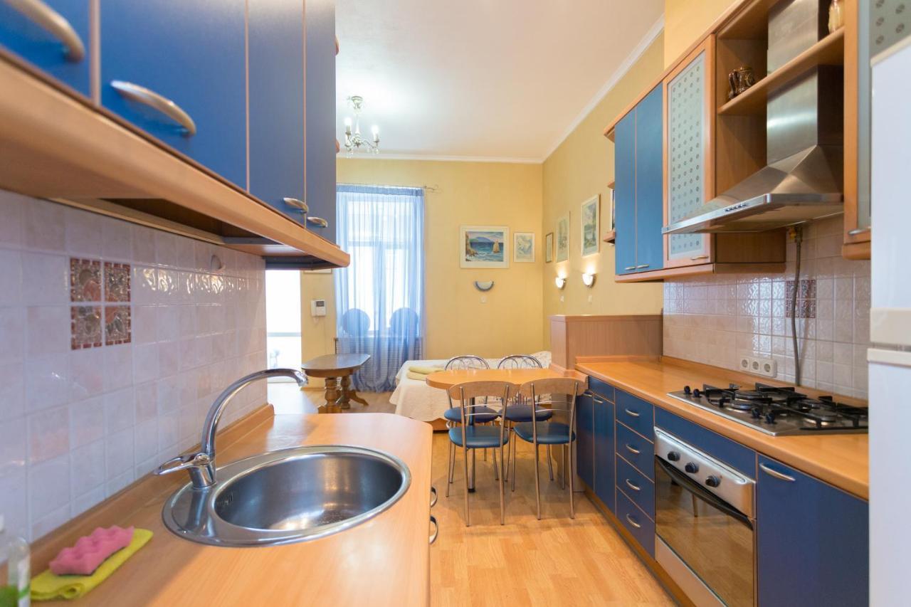 Central Area Apartments Kiev Ngoại thất bức ảnh