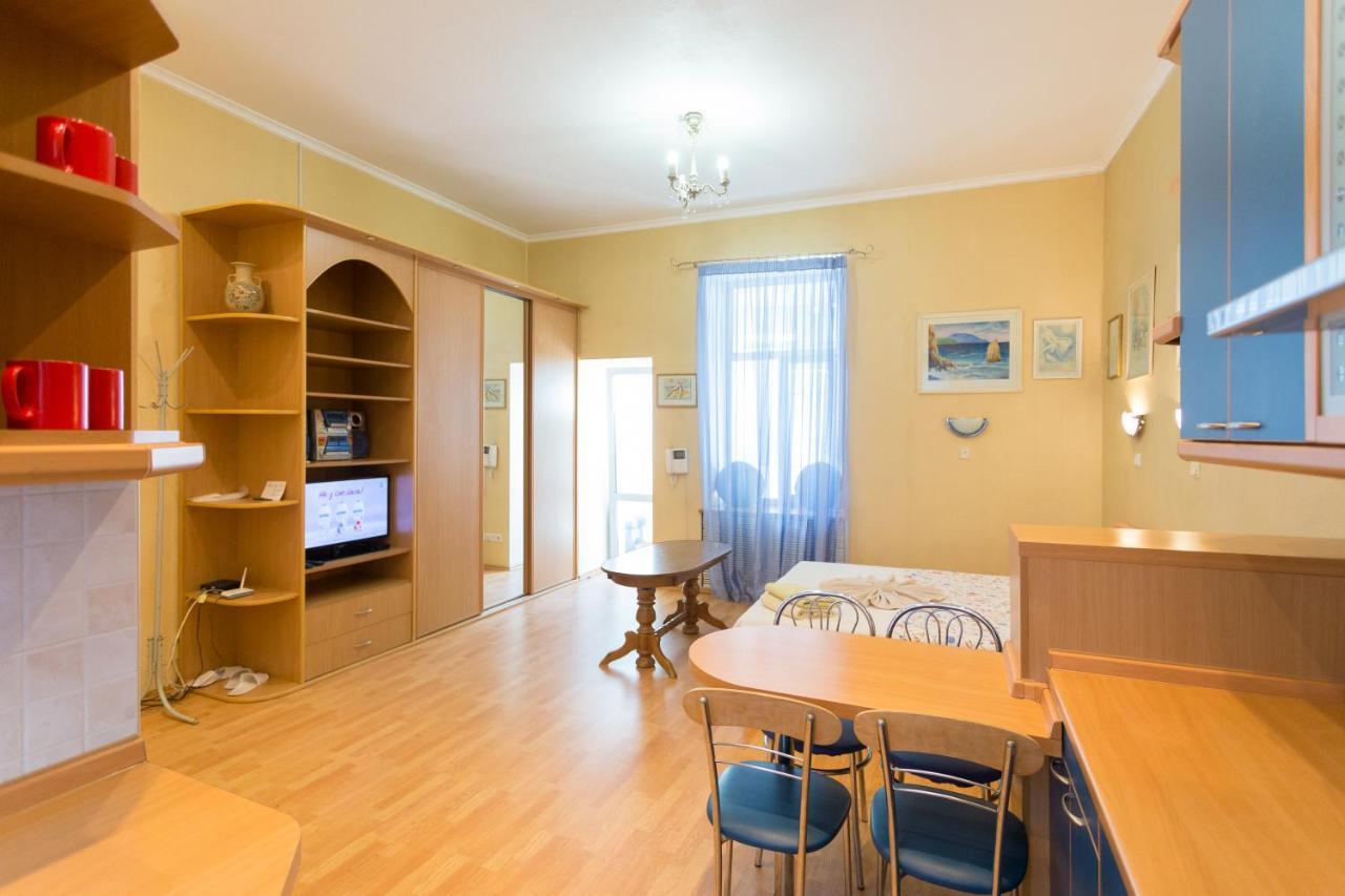 Central Area Apartments Kiev Ngoại thất bức ảnh