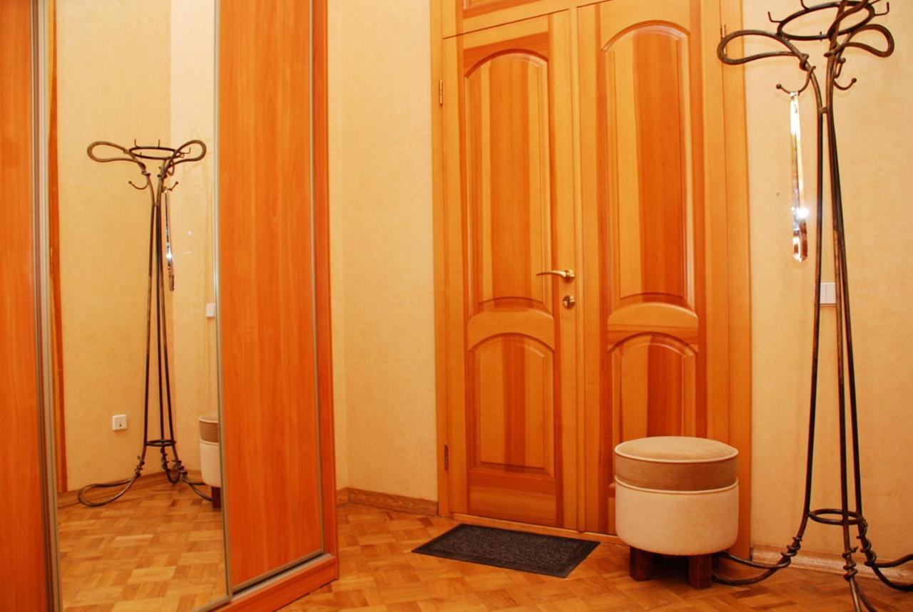 Central Area Apartments Kiev Ngoại thất bức ảnh