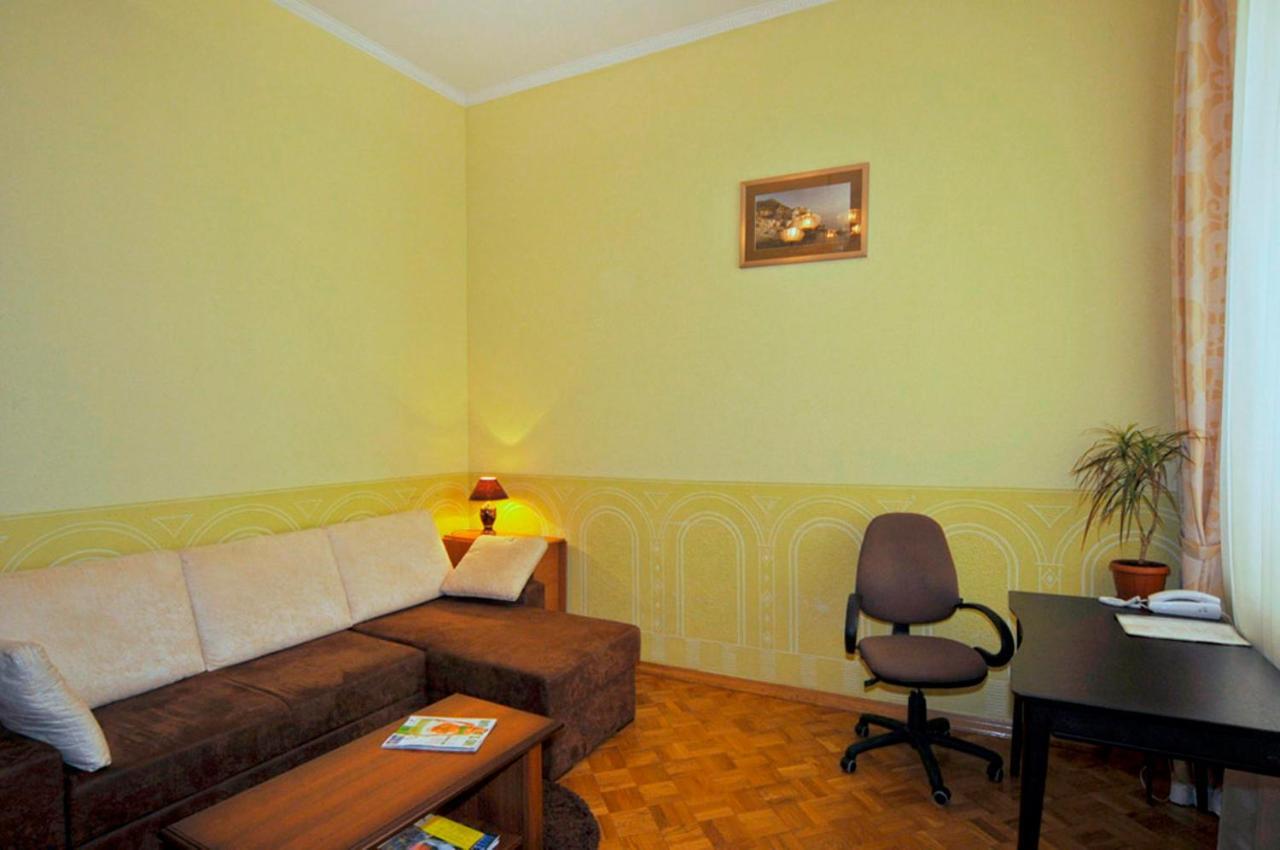 Central Area Apartments Kiev Ngoại thất bức ảnh