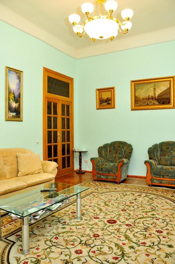 Central Area Apartments Kiev Ngoại thất bức ảnh
