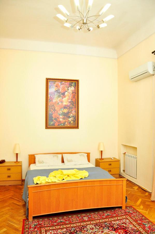 Central Area Apartments Kiev Ngoại thất bức ảnh